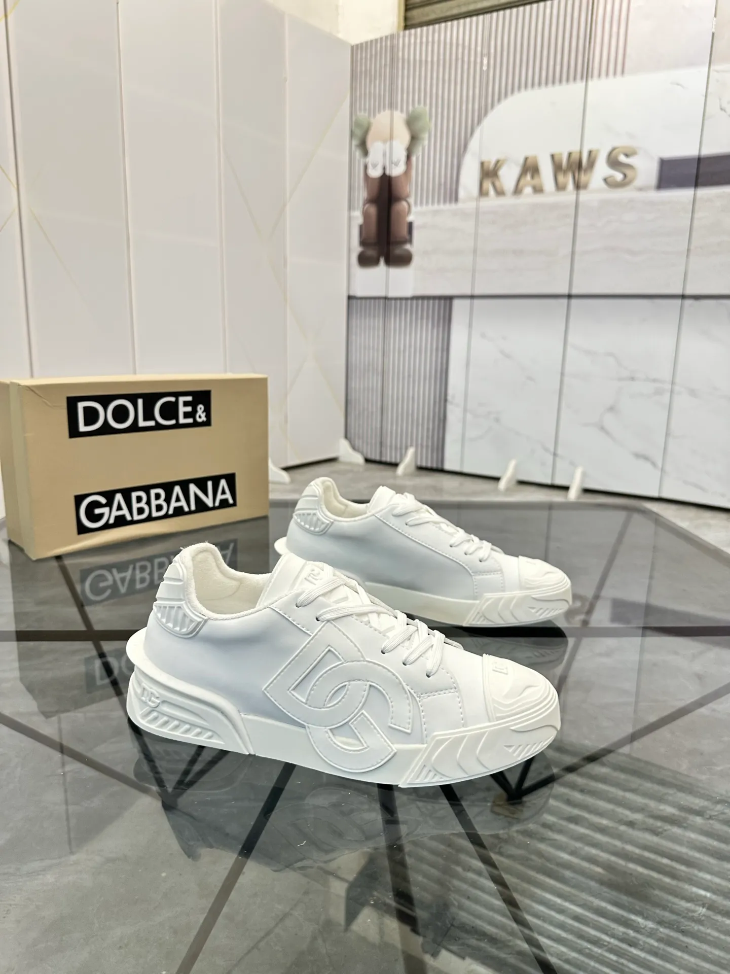 Men's shoes for sale 💰: 💰P500¥ Product trademark: DG* "Dolce & Gabbana*" low-cut casual shoes Regular size: 35-45 (can be customized to 46) Couple style Product material: imported silk leather upper, breathable lining, original outsole. Number: 803